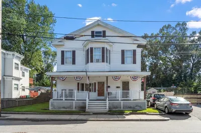 21 Saint James St