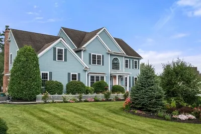 19 Canterberry Ln