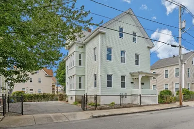 95 Bonney St 1