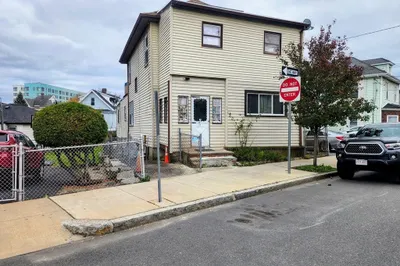 74 Garfield Ave