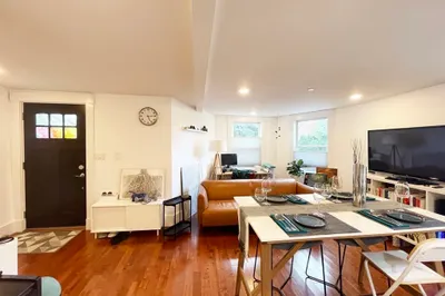 2 Auburn Ave #2