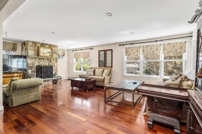 114 Downer Ave