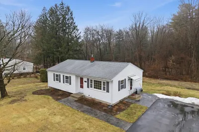 22 Fairhaven Dr