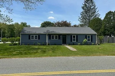 39 Alton Dr