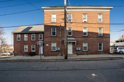 12-16 Chapman St