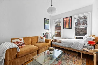 19 South Russell St #7 1