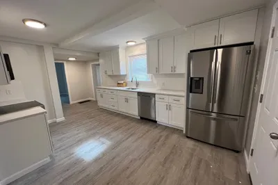 8 Sunset Rd