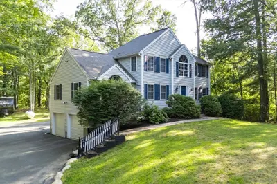 460 Methuen Rd 1