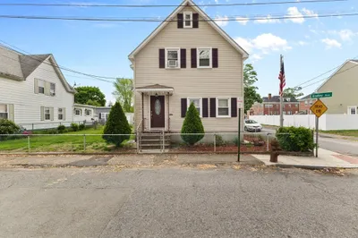 11 Alger Ave