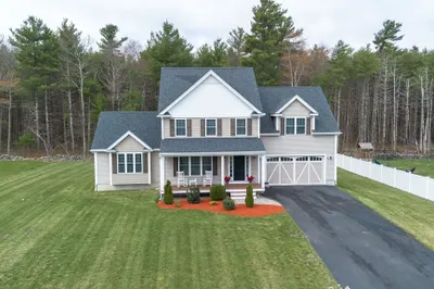 37 Waterford Cir 1