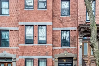 13 Wellington St 1