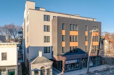 71 Bow St 1