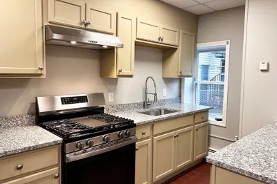 132 Bennington St #1R