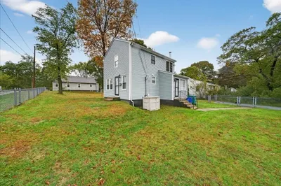 34 Hawthorne St