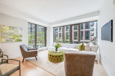135 Seaport Blvd #1207