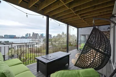 205 Webster St #1