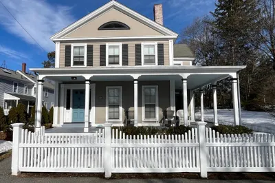 106 Main St #3 1