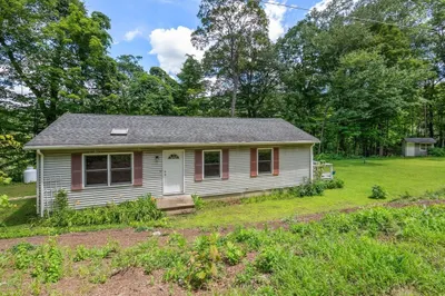 75 Laurel Rd 1