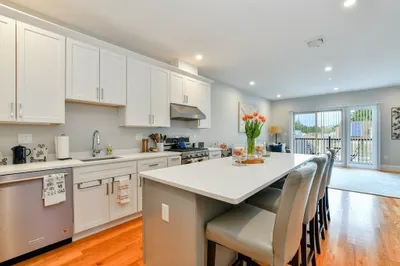 5 Mcbride St #203 1