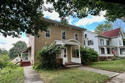 692 Main St