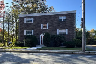 594 Franklin St #11