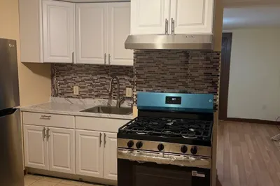 81 Bellevue Ave #B 1