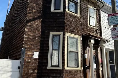 140 Putnam St