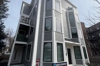 104-106 Warren St 1