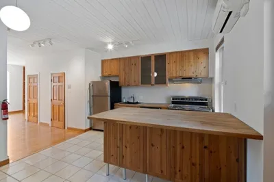 32 Hawthorne St #2