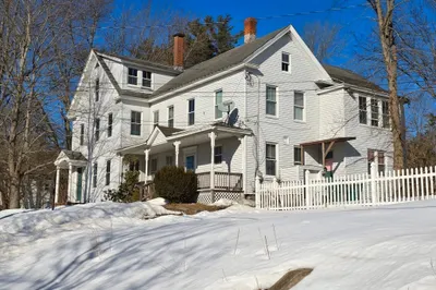 61 Highland St