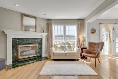 8 Edgemoor Cir #8 1