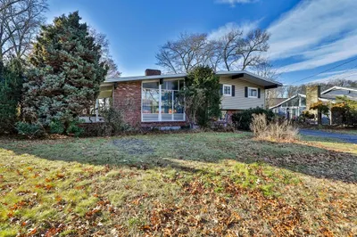 37 Lincoln Parkway 1