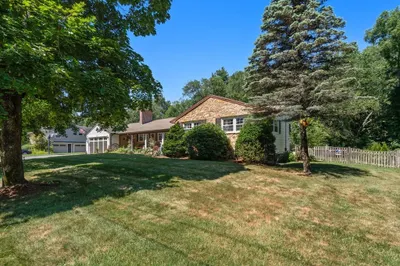 16 Burbank Lane 1