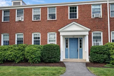 32 Colony Rd #1A