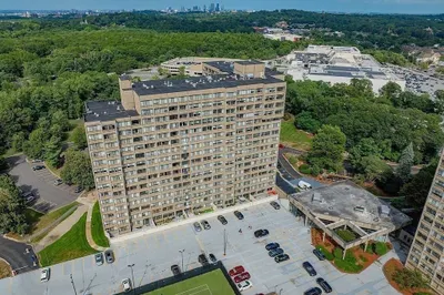 250 Hammond Pond Parkway #1111S 1