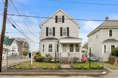 35 Myrtle St