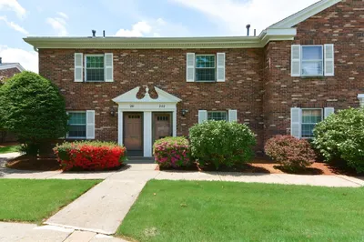 202 Windsor Drive #202 1