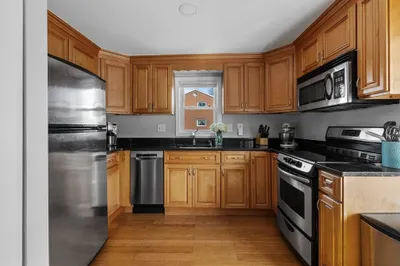 33 Bremen St #33