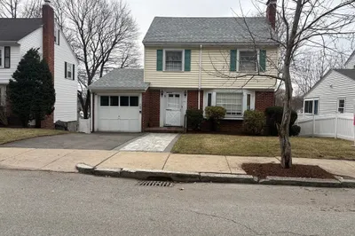 72 Redlands Rd