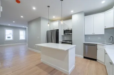 60 6th St 1