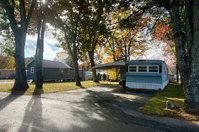 10 Surrey Lane 1