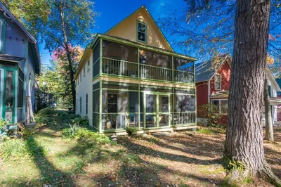 22 Laurel Park #22 1