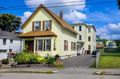 60 Andrews St 1