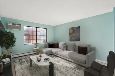 354 Broadway #8
