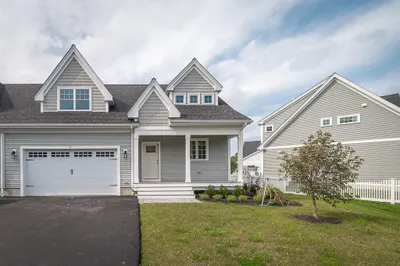 4 Dow Brook Circle #32