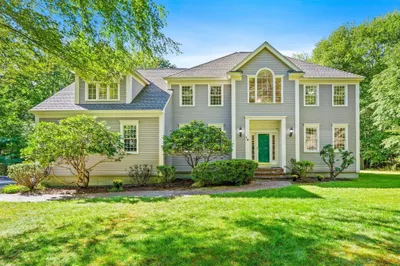 14 Annie Moore Road 1