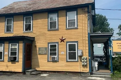 56 Pleasant St 1