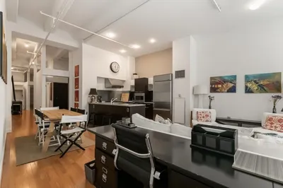 88 Kingston Street #2F 1