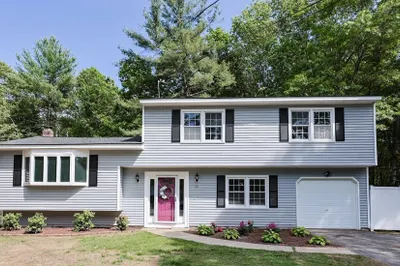 13 Dixon Cir 1