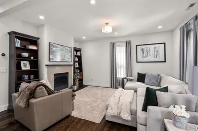 59 Mozart St #2 1